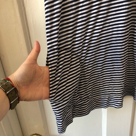 Splendid Short Sleeved Striped Hooded Tunic Size L - Picture 4 of 6